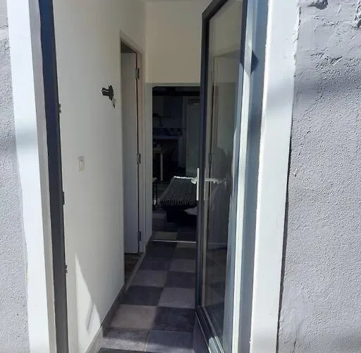 Maisonnette Avec Terrasse Privative *